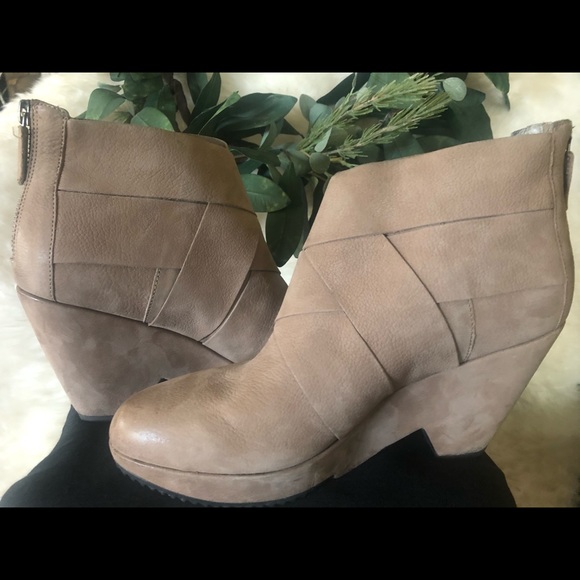 Eileen Fisher Dream leather wedge bootie sz 8.5 - Picture 2 of 8
